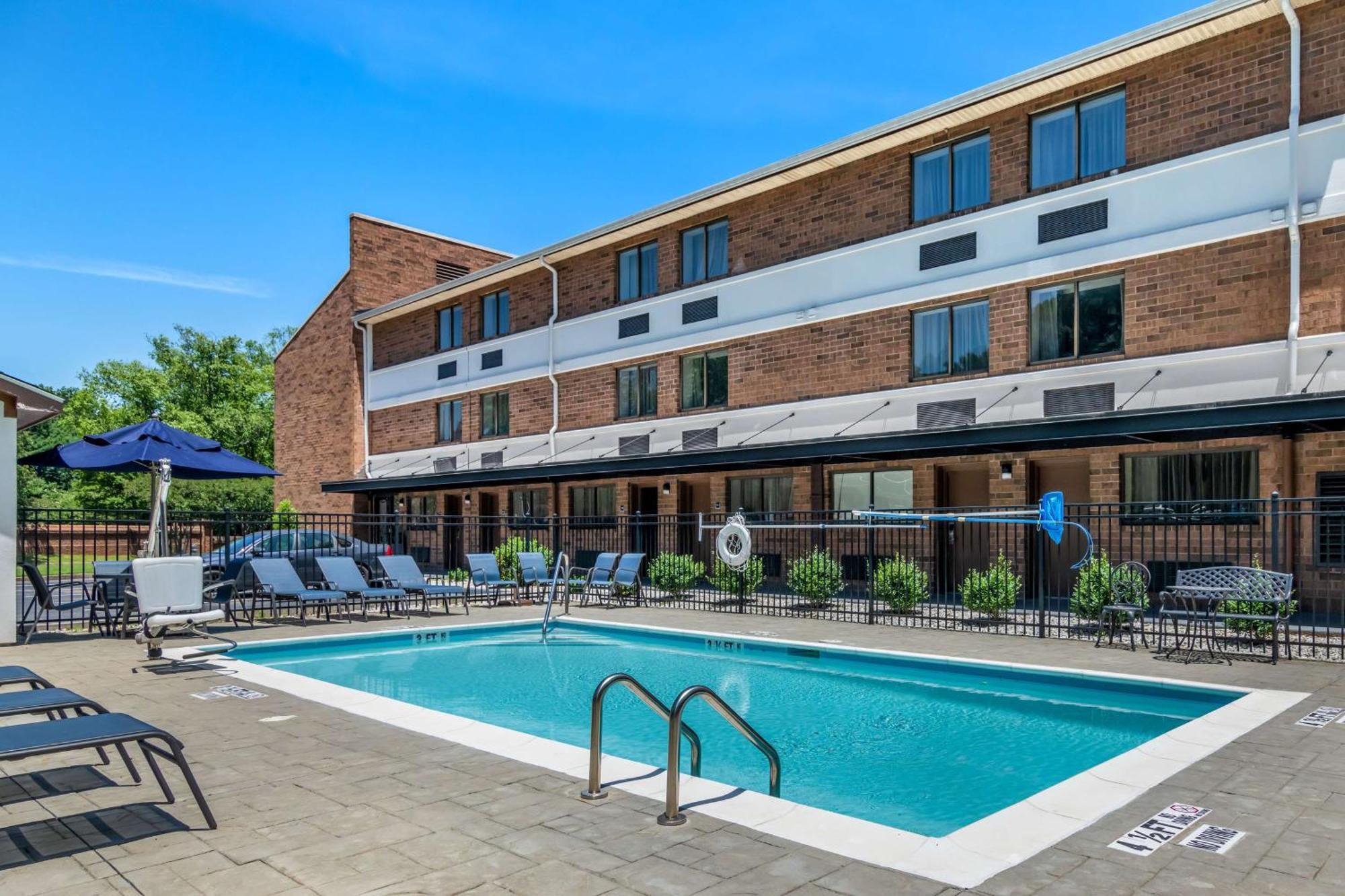 Best Western Atlanta-Marietta Ballpark Hotel Waterford Exterior foto