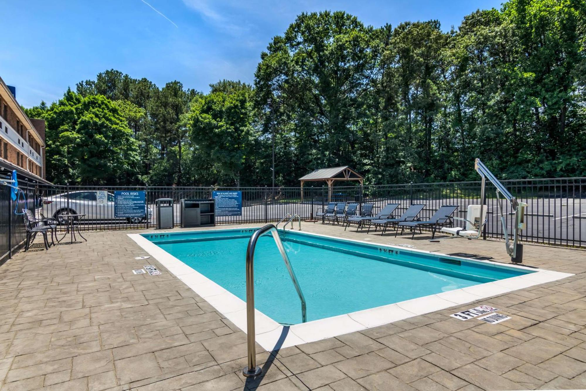 Best Western Atlanta-Marietta Ballpark Hotel Waterford Exterior foto